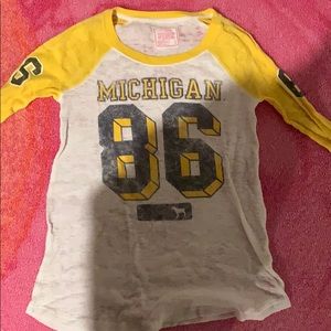 VS pink Michigan knit shirt